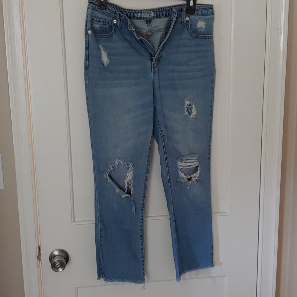 Boyfriend style ripped jeans
